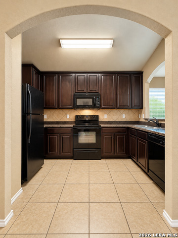 9622 Copper Est Property Photo 11