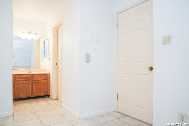 11610 Vance Jackson Property Photo 3