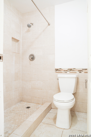 11610 Vance Jackson Property Photo 4