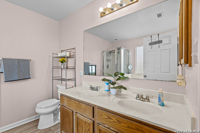 3526 Carruthers Oak Property Photo 13