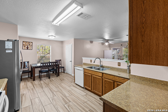 3526 Carruthers Oak Property Photo 19