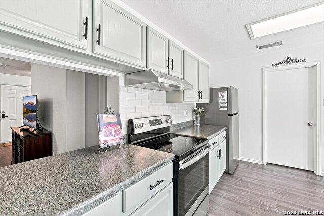 7622 Barking Creek Property Photo 12