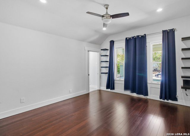 1025 Dawson St Property Photo 14