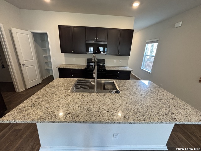 6442 Greensleeves Property Photo 7