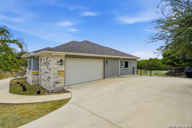 422 Cielo Vis Property Photo 5