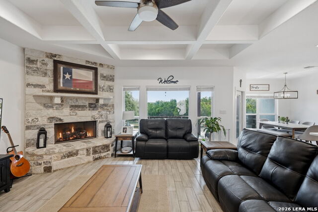 422 Cielo Vis Property Photo 8