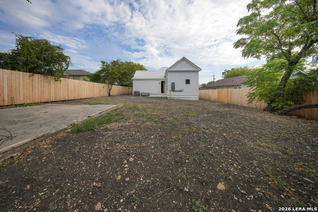 719 Dakota St Property Photo 34