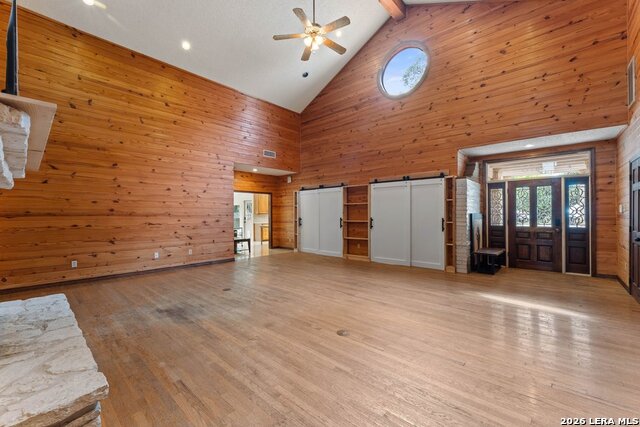 3915 Hunters Crest St Property Photo 4