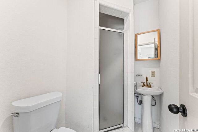 3915 Hunters Crest St Property Photo 34