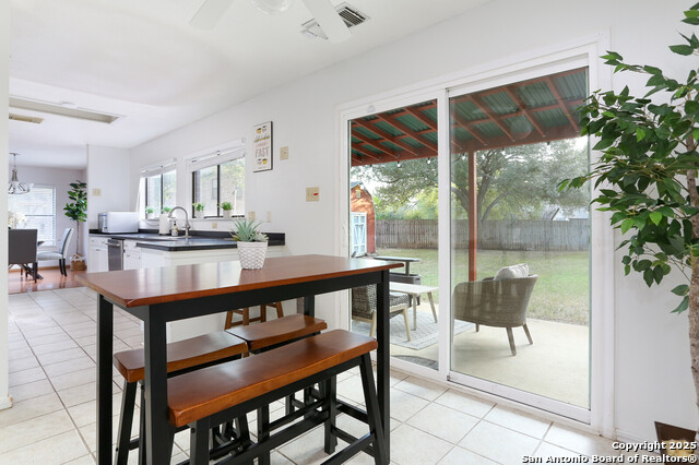 6406 Regency Ln Property Photo 4