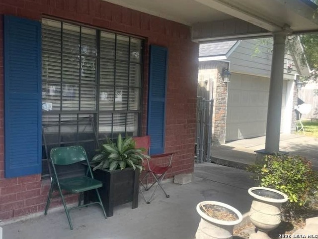 2609 Persimmon St Property Photo 3