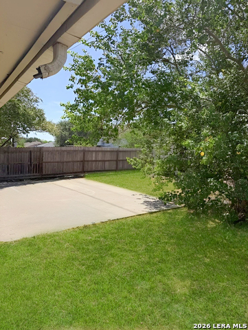 2609 Persimmon St Property Photo 5
