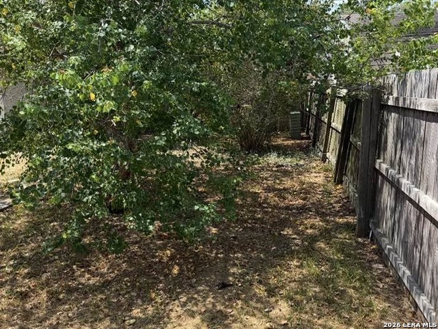 2609 Persimmon St Property Photo 6