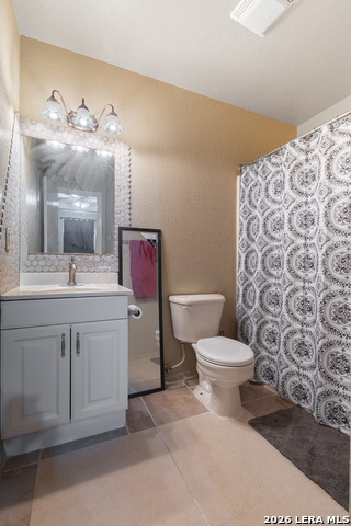 2219 Beverly Hills Blvd Property Photo 14