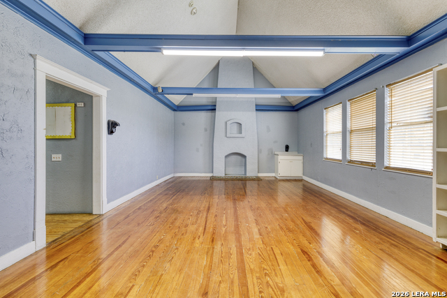 1007 N Getty St Property Photo 4