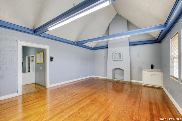 1007 N Getty St Property Photo 5