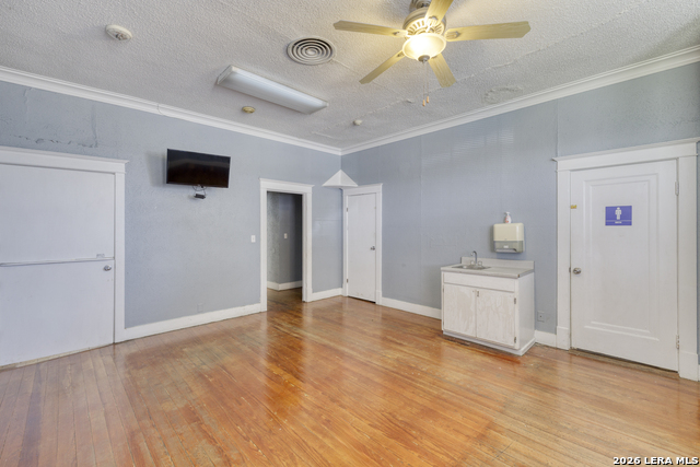 1007 N Getty St Property Photo 23