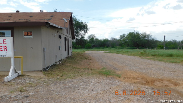 249 N Ih 35 Frontage Road Property Photo 2
