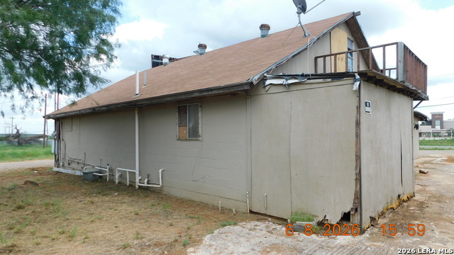 249 N Ih 35 Frontage Road Property Photo 5