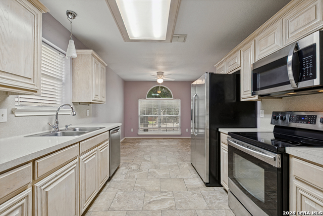 9651 Emerald Pl Property Photo 11