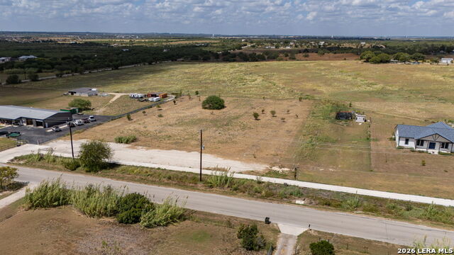 11875 Ware Seguin Rd Property Photo 8