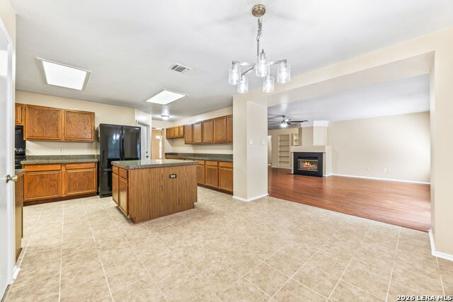 16414 Encanto Pass Property Photo 13