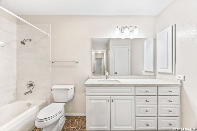 16414 Encanto Pass Property Photo 25