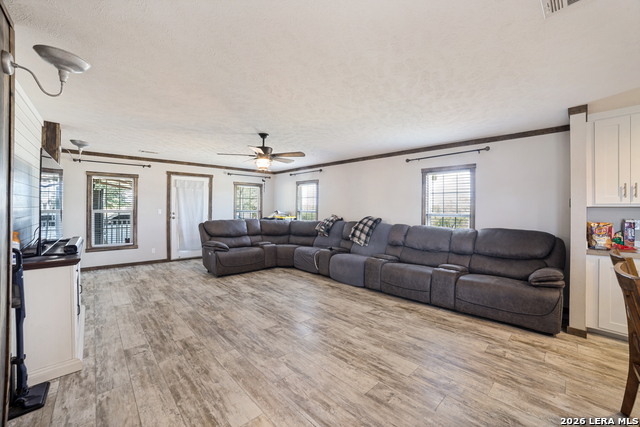 20353 Senior Rd Property Photo 8