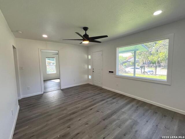 1431 Delgado St Property Photo 2