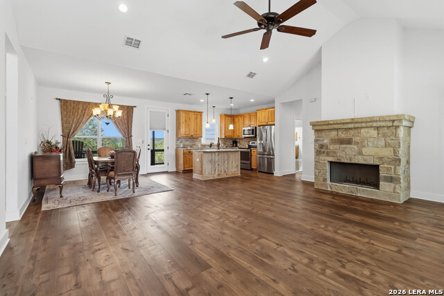 1223 Four Winds Dr Property Photo 9