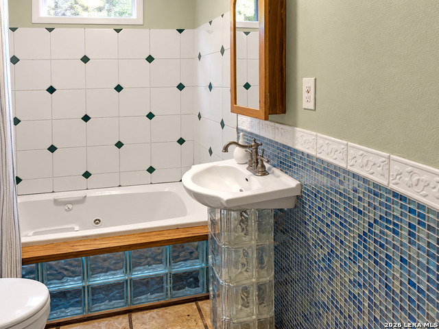 1140 Jonas Dr Property Photo 6