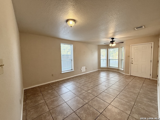 306 Oelkers Dr Property Photo 4