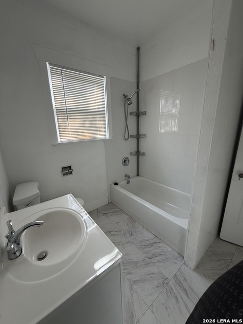 1214 Kayton Ave Property Photo 8