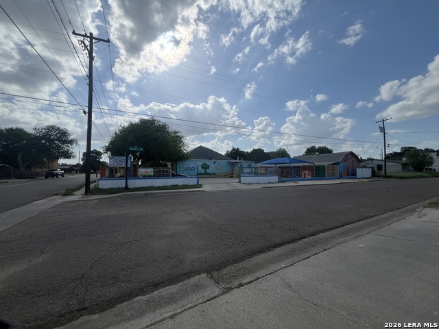1920 Corpus Christi St Property Photo 16