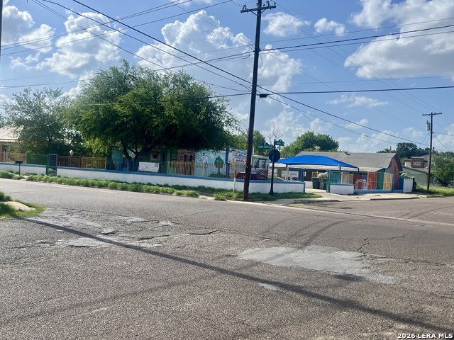 1920 Corpus Christi St Property Photo 18