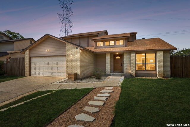 2127 Oak Bnd Property Photo 1