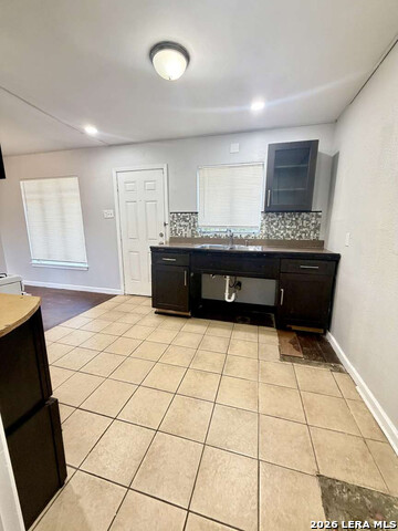 127 Cyril Dr Property Photo 8
