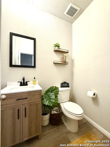 320 Goodfella Ave Property Photo 6