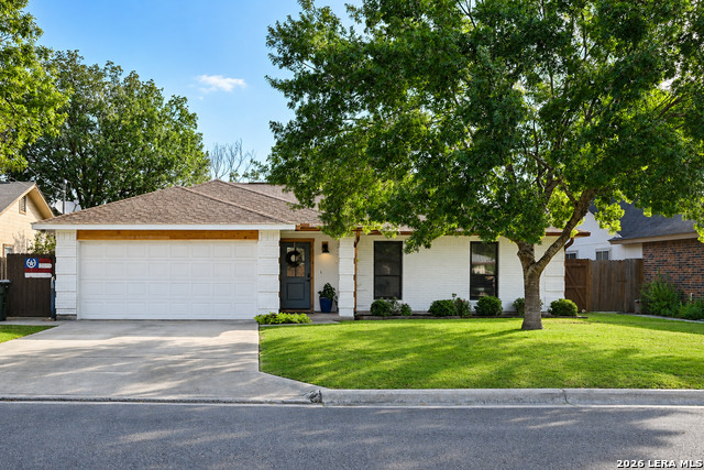 921 Seminole Dr Property Photo 1
