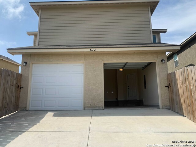 622 Meadow Arbor Ln Property Photo 3