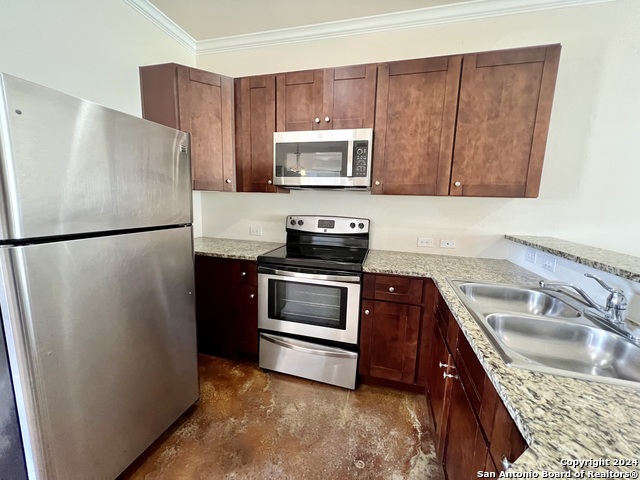 622 Meadow Arbor Ln Property Photo 9