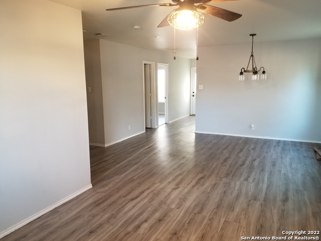 8531 Shaenfield Pl Property Photo 5