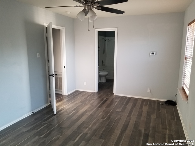 8531 Shaenfield Pl Property Photo 6