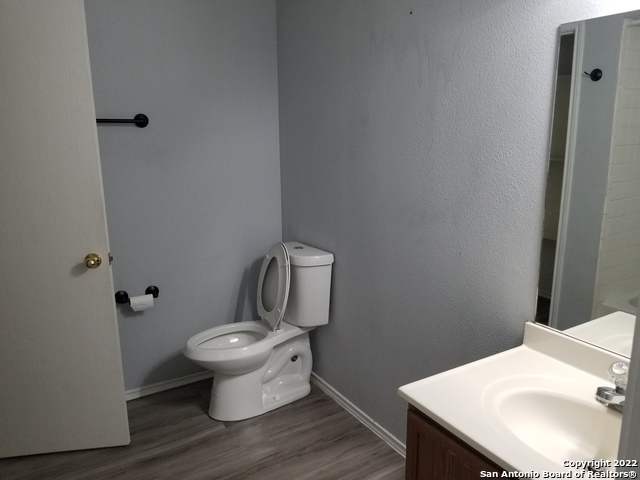 8531 Shaenfield Pl Property Photo 13