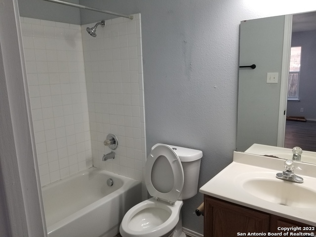 8531 Shaenfield Pl Property Photo 18