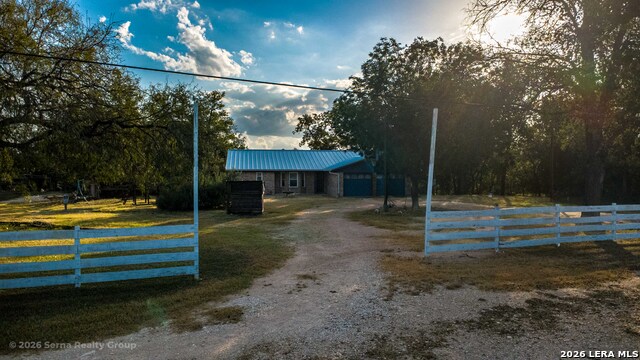 384 Waterway Pass Property Photo 4