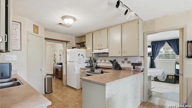 384 Waterway Pass Property Photo 35