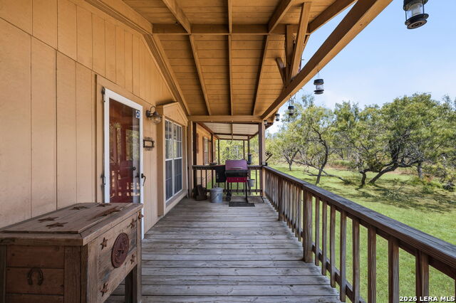 994 Quail Run Property Photo 14