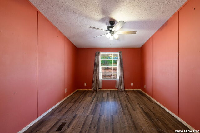994 Quail Run Property Photo 28