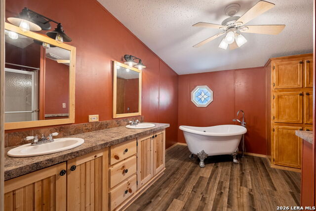 994 Quail Run Property Photo 30